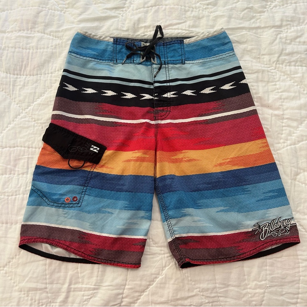 Billabong “La Libertad” Board Shorts Swim Trunks Mens 28 Aztec Tribal Stripe Y2K